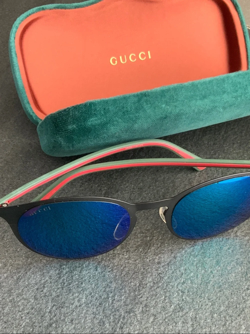 Gucci women’s/men’s  Blue Mirrored Pilot Sunglasses with Red-Accented Temples